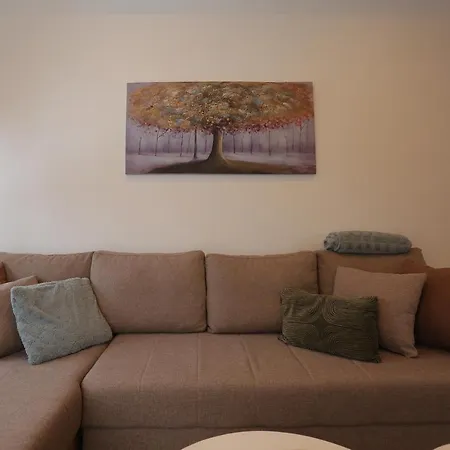 Nest Apartment *